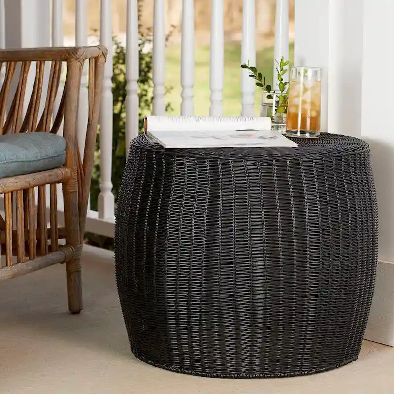 Table d'appoint en résine tressée avec rangement intégré Household Essentials