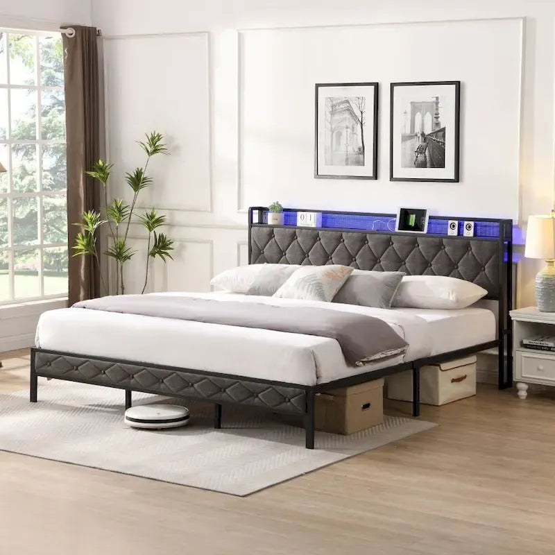 Cadre de lit King avec tête de lit de rangement, station de charge et lumières LED, lit plateforme rembourré
