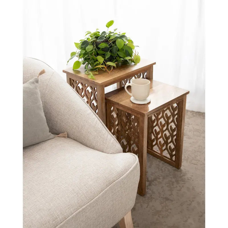 Tables gigognes en bois Karni de Kate and Laurel - Lot de 2