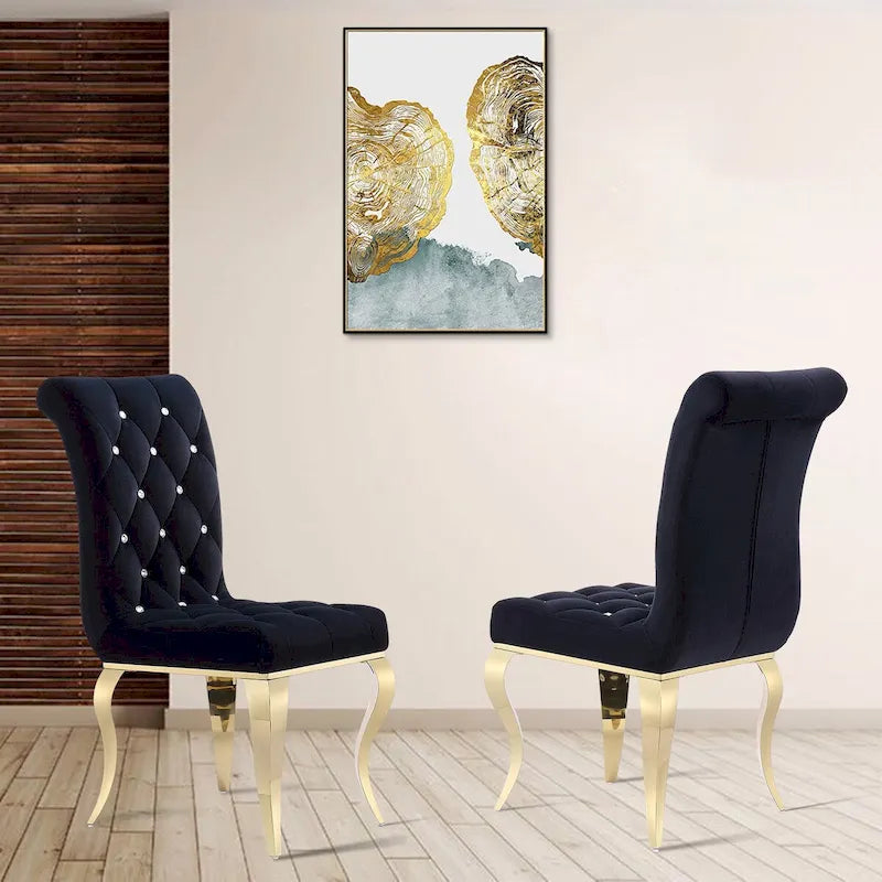 Chaises de salle à manger capitonnées à boutons noirs avec pieds dorés